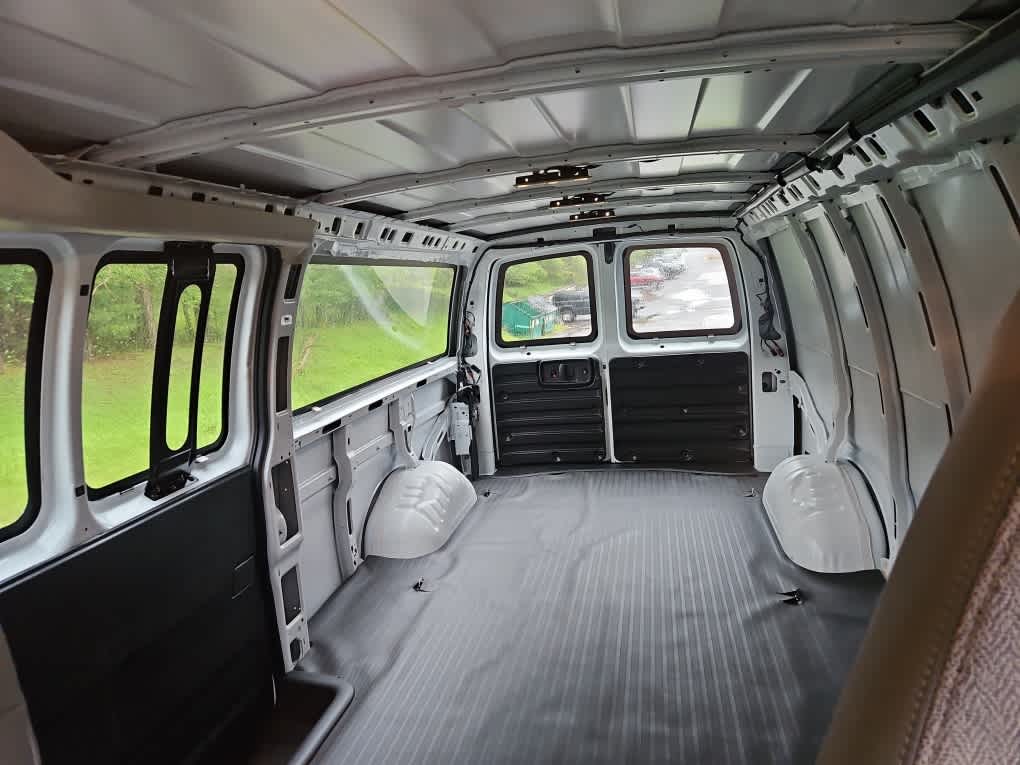 2026 GMC Savana Cargo Work Van - Photo 15