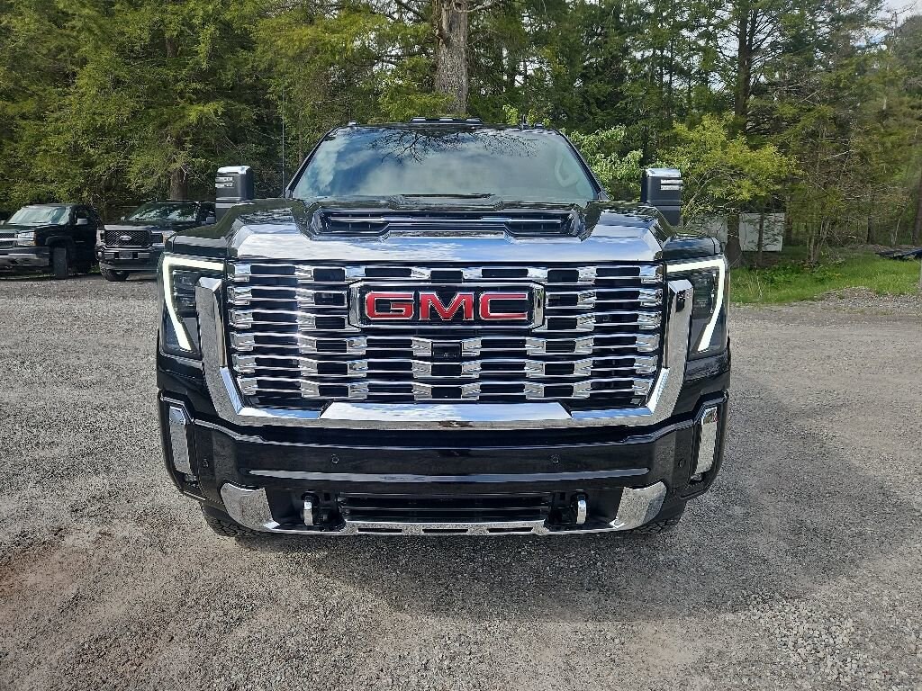 2026 GMC Sierra 3500HD Denali - Photo 8