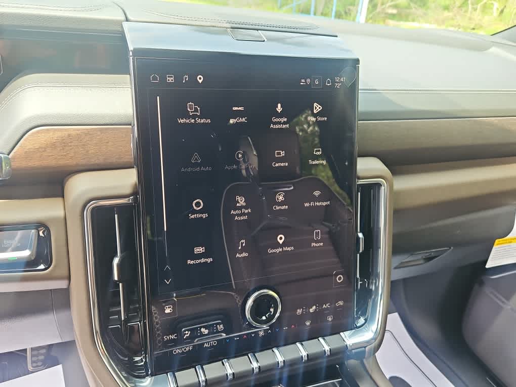 2026 GMC Yukon Denali Ultimate - Photo 13