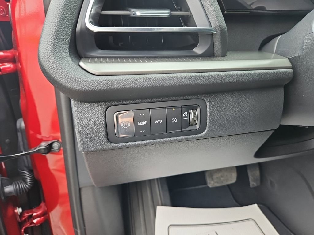 2026 Chevrolet Traverse LT - Photo 11