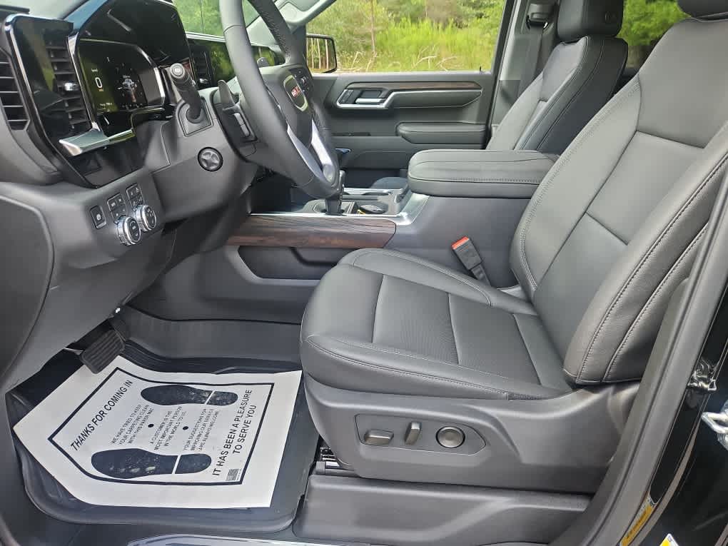 2026 GMC Sierra 1500 SLT - Photo 10