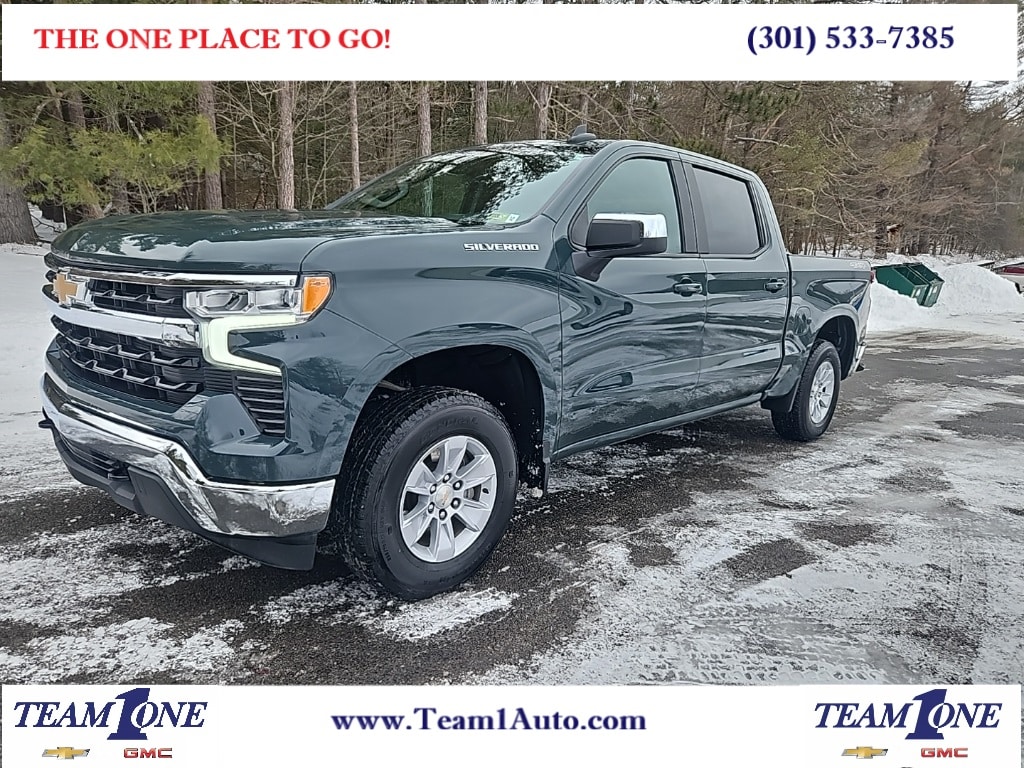 2025 Chevrolet Silverado 1500 LT's photo