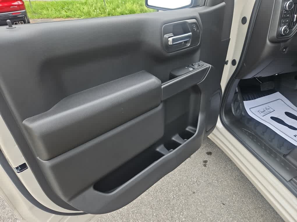 2026 GMC Sierra 1500 Pro - Photo 9