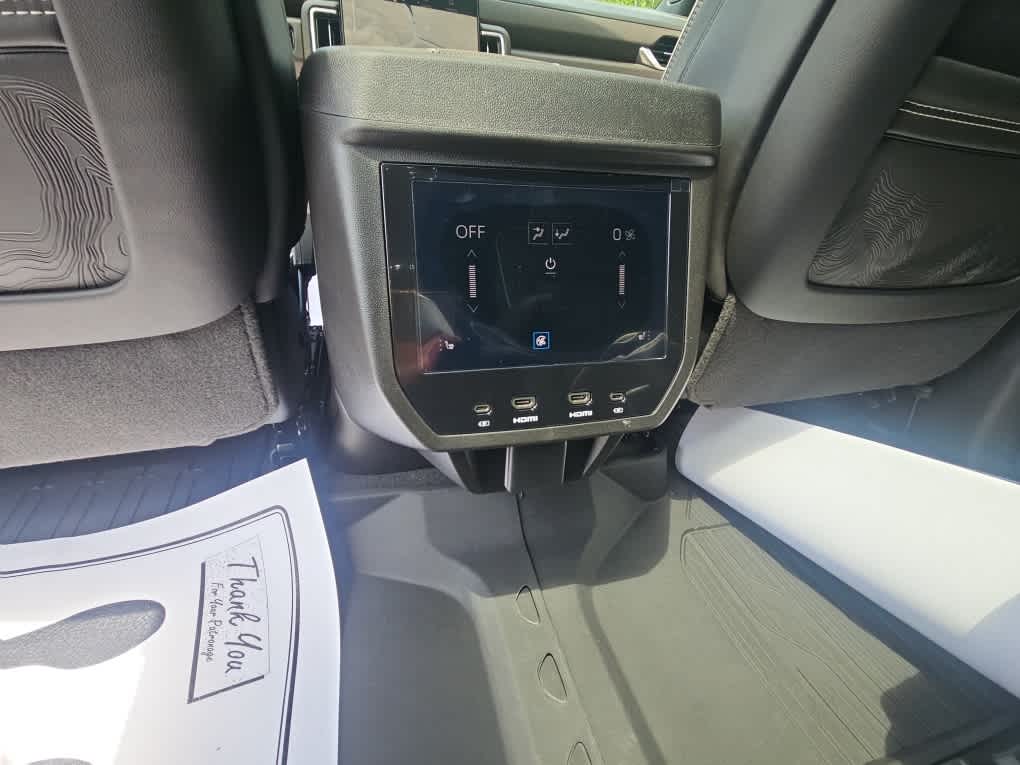 2026 GMC Yukon Denali Ultimate - Photo 21