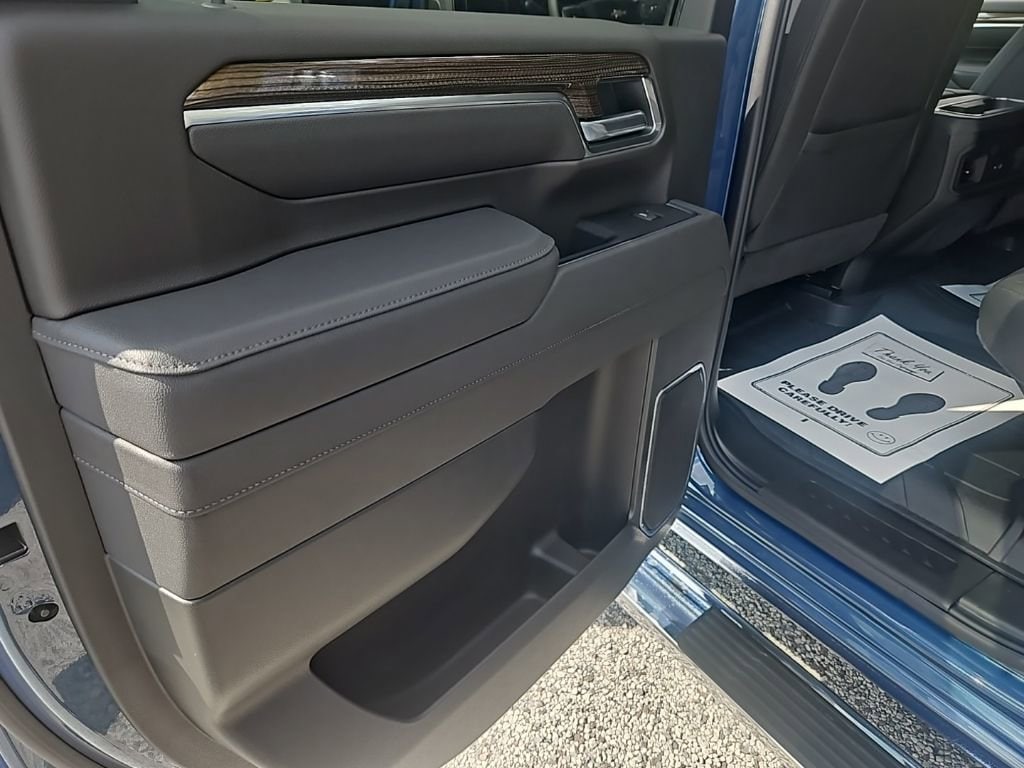 2026 Chevrolet Silverado 3500 HD LT - Photo 17