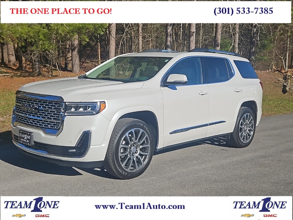 2023 GMC Acadia Denali's photo