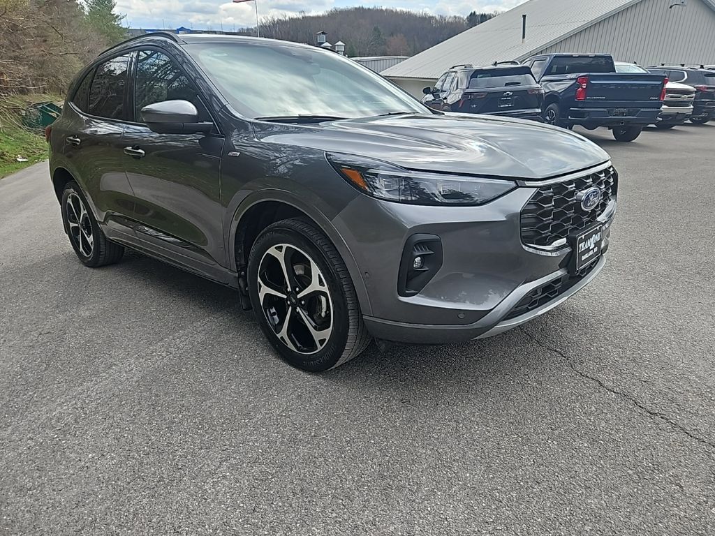 View vehicle photo 7