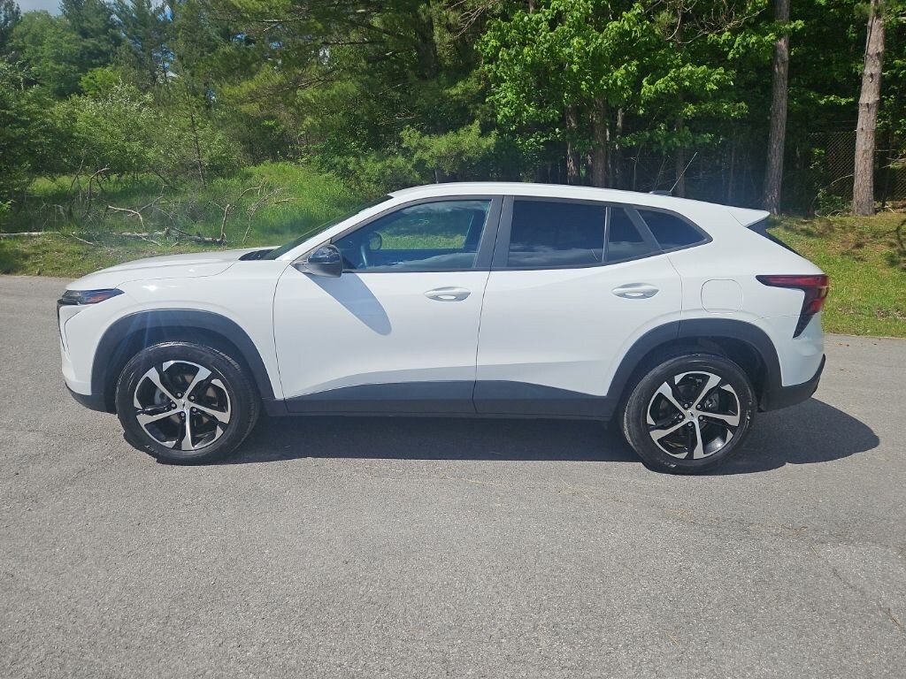 Used 2024 Chevrolet Trax 1RS SUV