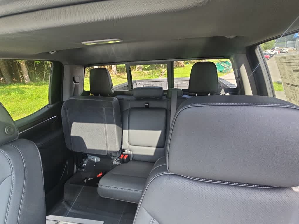 2026 GMC Sierra 1500 SLT - Photo 18
