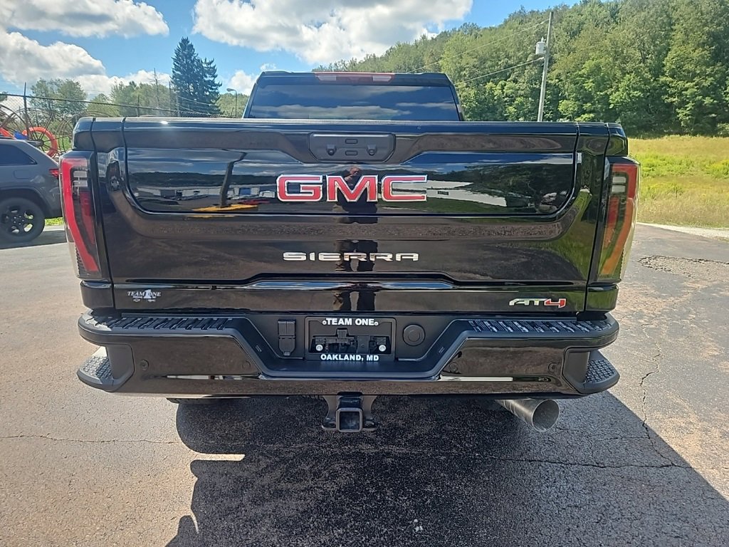 2026 Gmc Sierra 3500 HD AT4 photo 4
