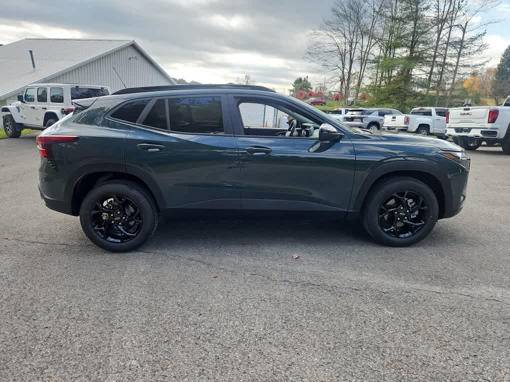 2026 Chevrolet Trax LT - Photo 6