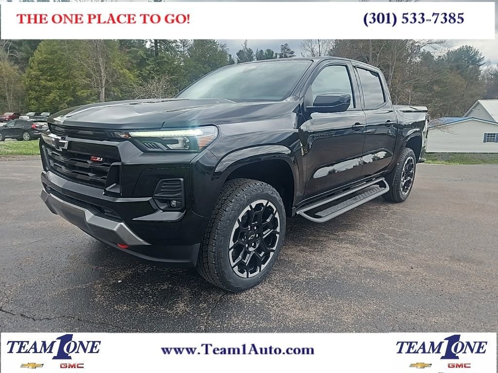 Black 2026 Chevrolet Colorado Z71 Crew Cab 4WD Pickup Truck Four-Wheel Drive Automatic