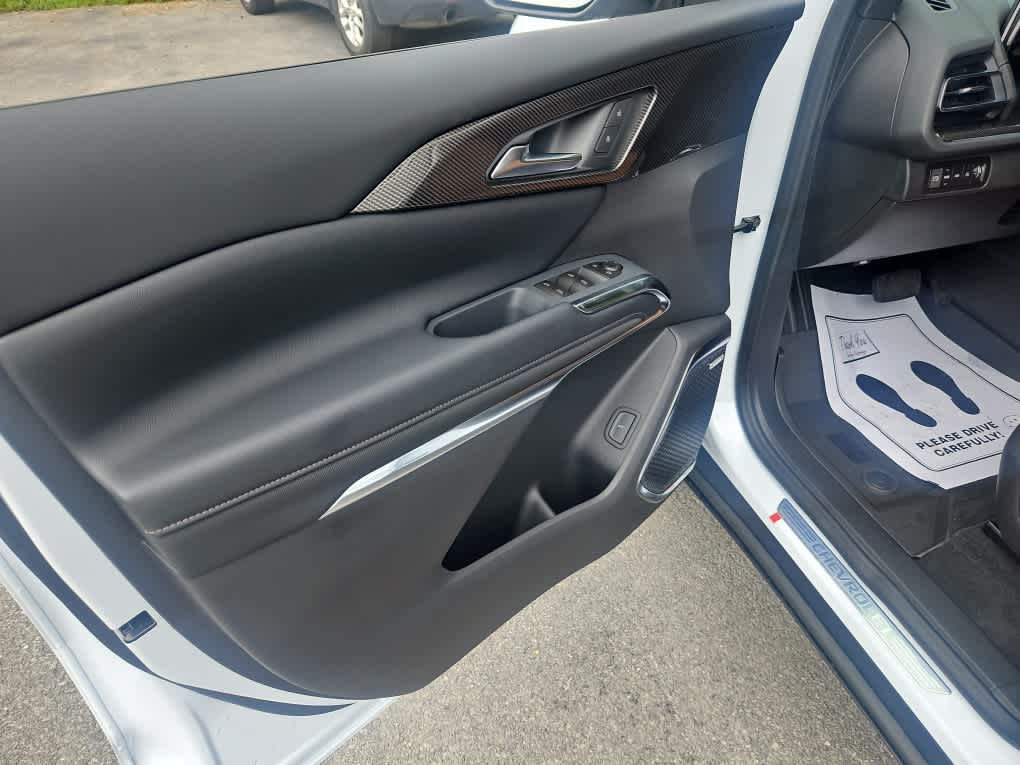 2027 Chevrolet Traverse Z71 - Photo 9