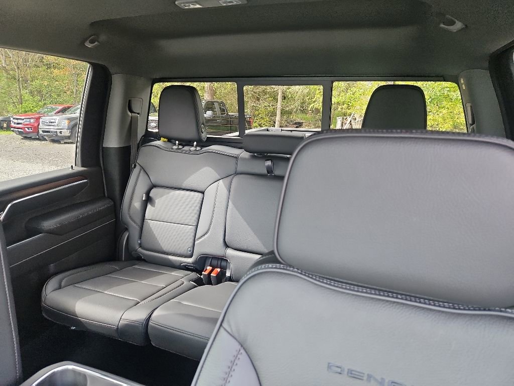 2026 GMC Sierra 3500HD Denali - Photo 17