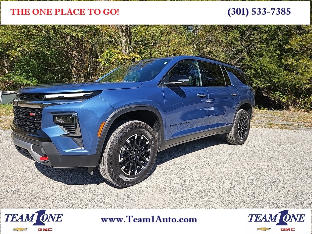 Used 2025 Chevrolet Traverse Z71 SUV