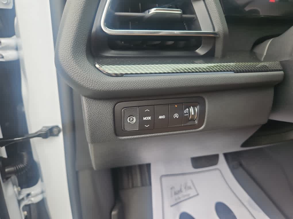 2027 Chevrolet Traverse Z71 - Photo 11