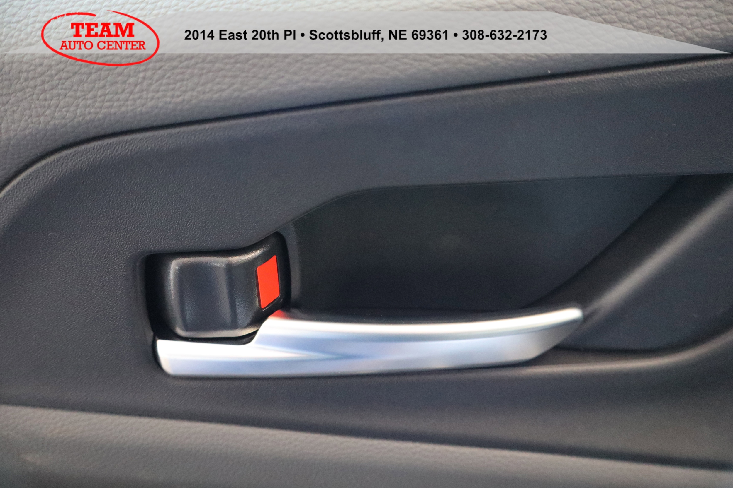 2026 Toyota Prius XLE - Photo 16