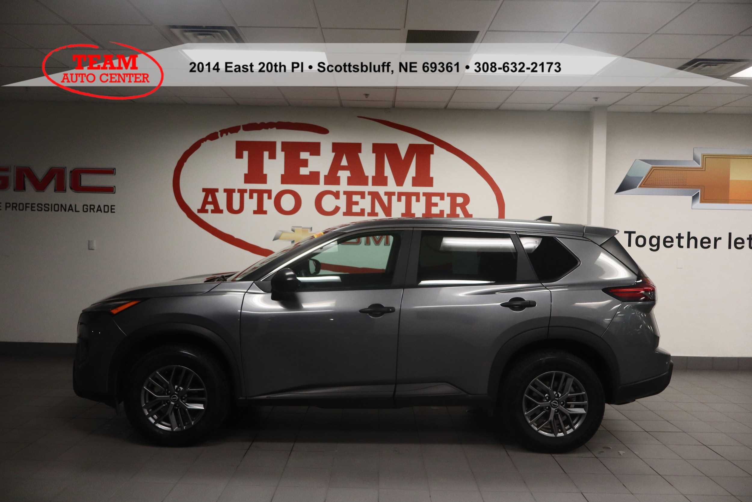 2024 Nissan Rogue S's photo