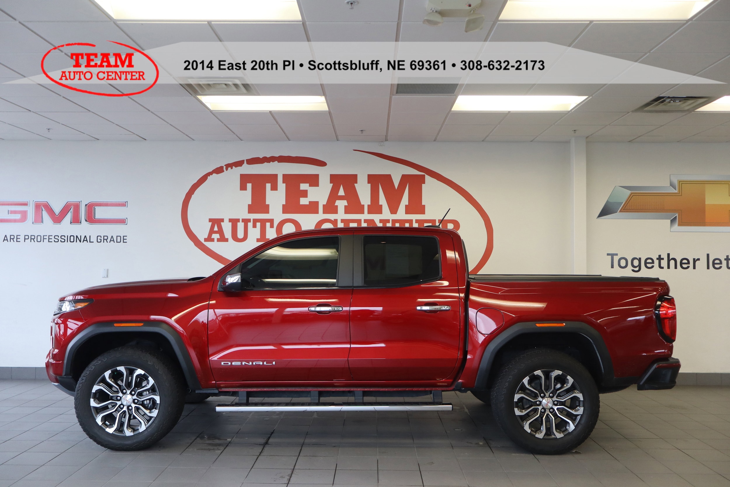 2024 GMC Canyon 4WD Denali Crew Cab Short Box's photo