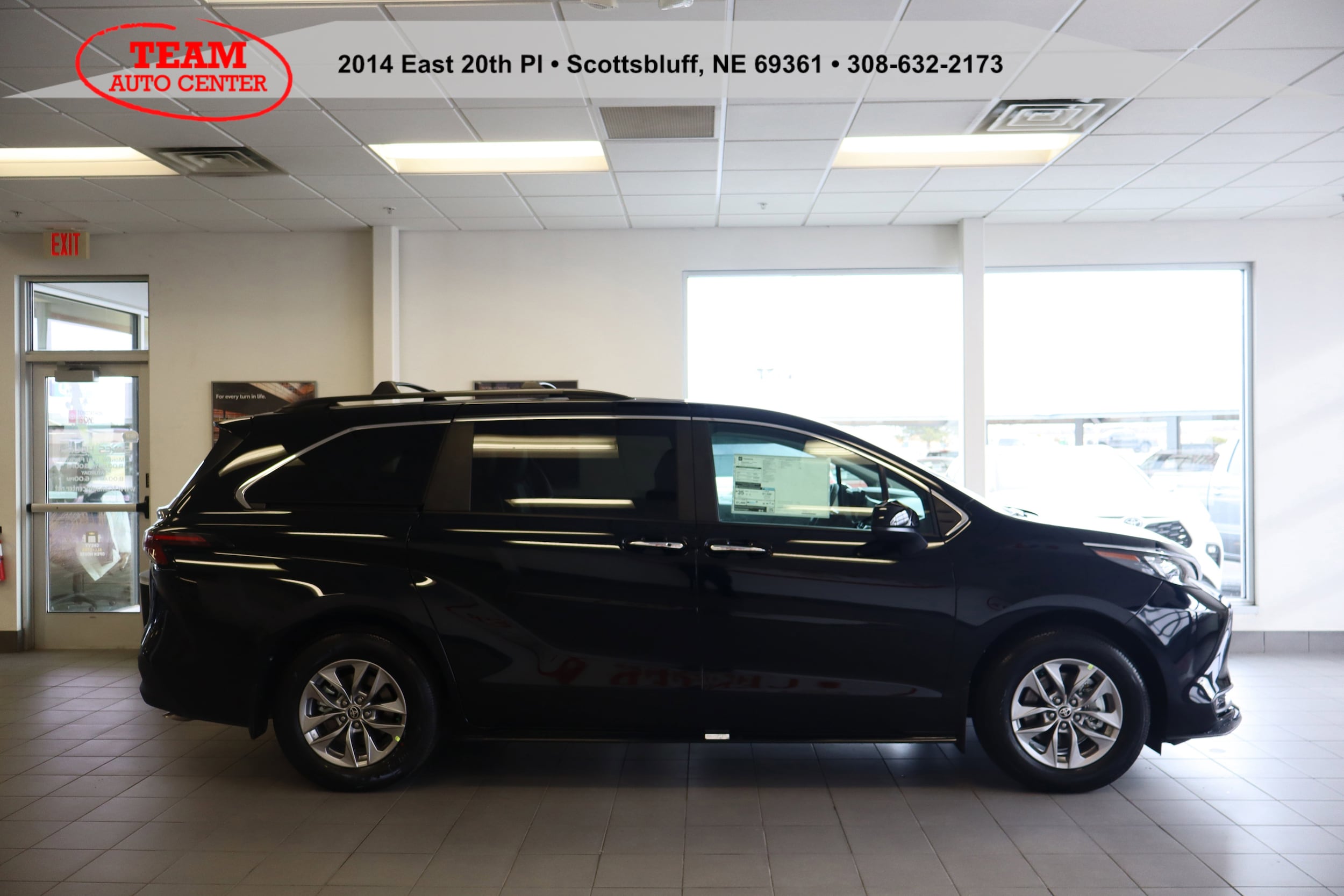 2026 Toyota Sienna XLE's photo