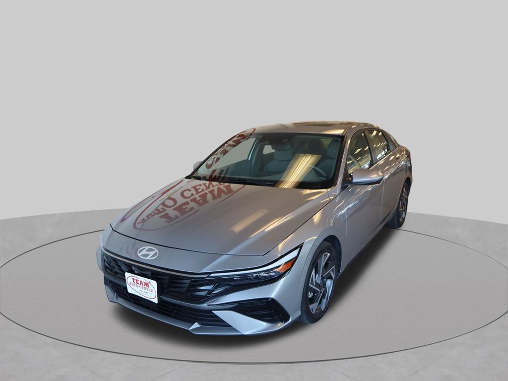 Used 2025 Hyundai Elantra SEL Convenience Sedan