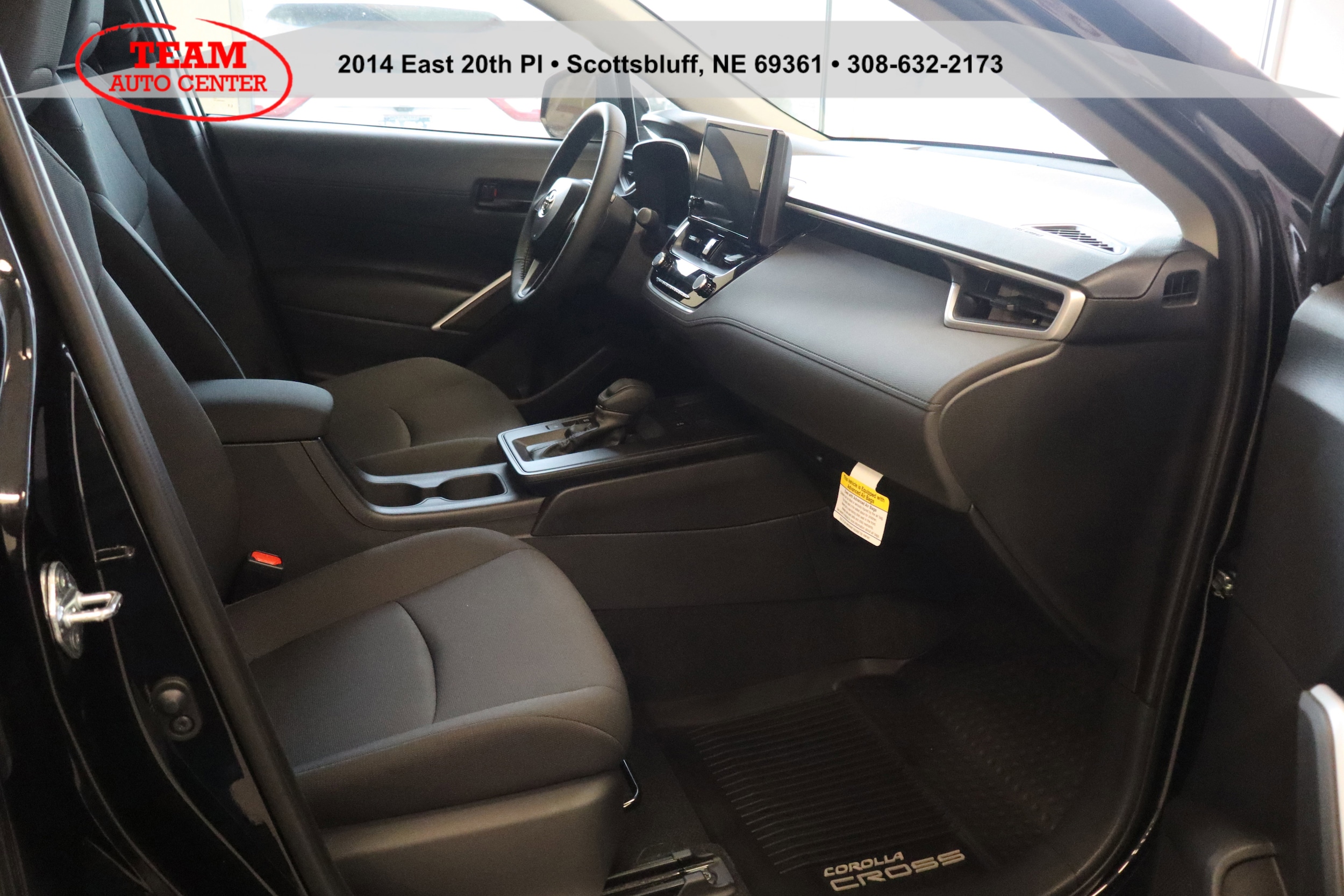 2026 Toyota Corolla Cross LE - Photo 14