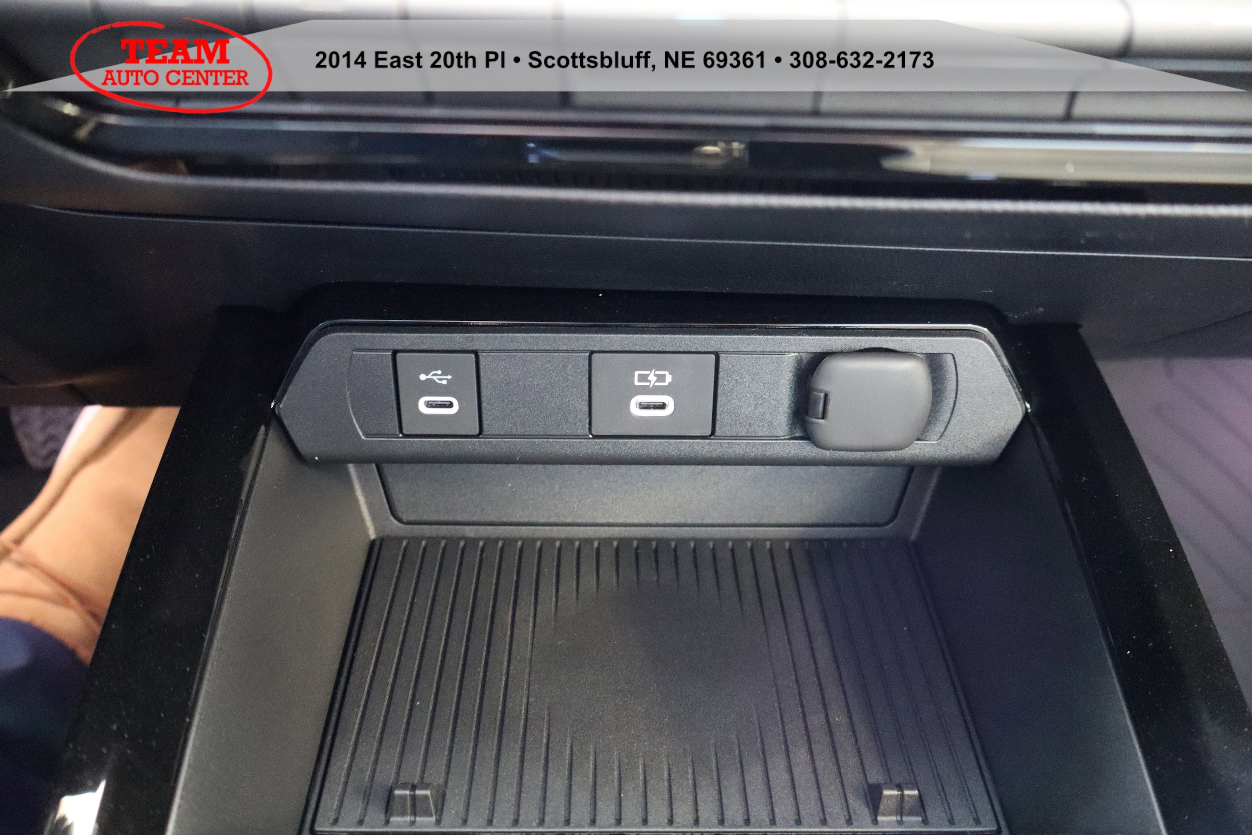 2026 Toyota Prius XLE - Photo 27