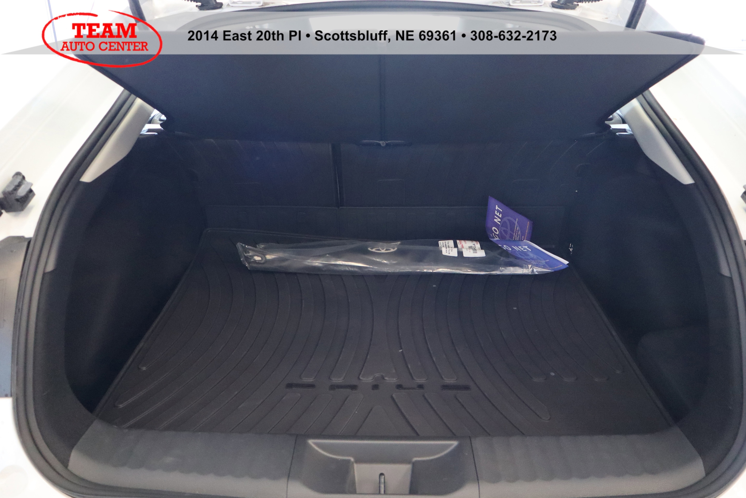 2026 Toyota Prius XLE - Photo 15