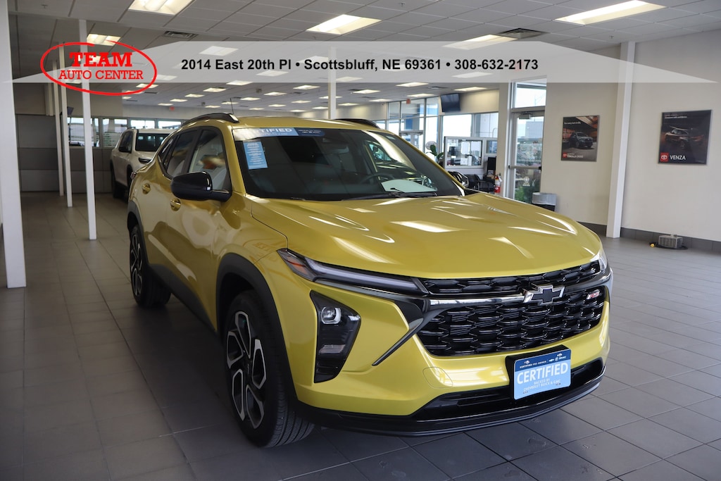 Used 2025 Chevrolet Trax 2RS SUV