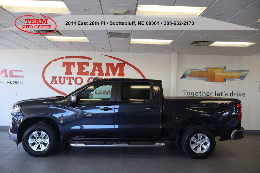 Used 2022 Chevrolet Silverado 1500 LT w/1LT Truck Crew Cab