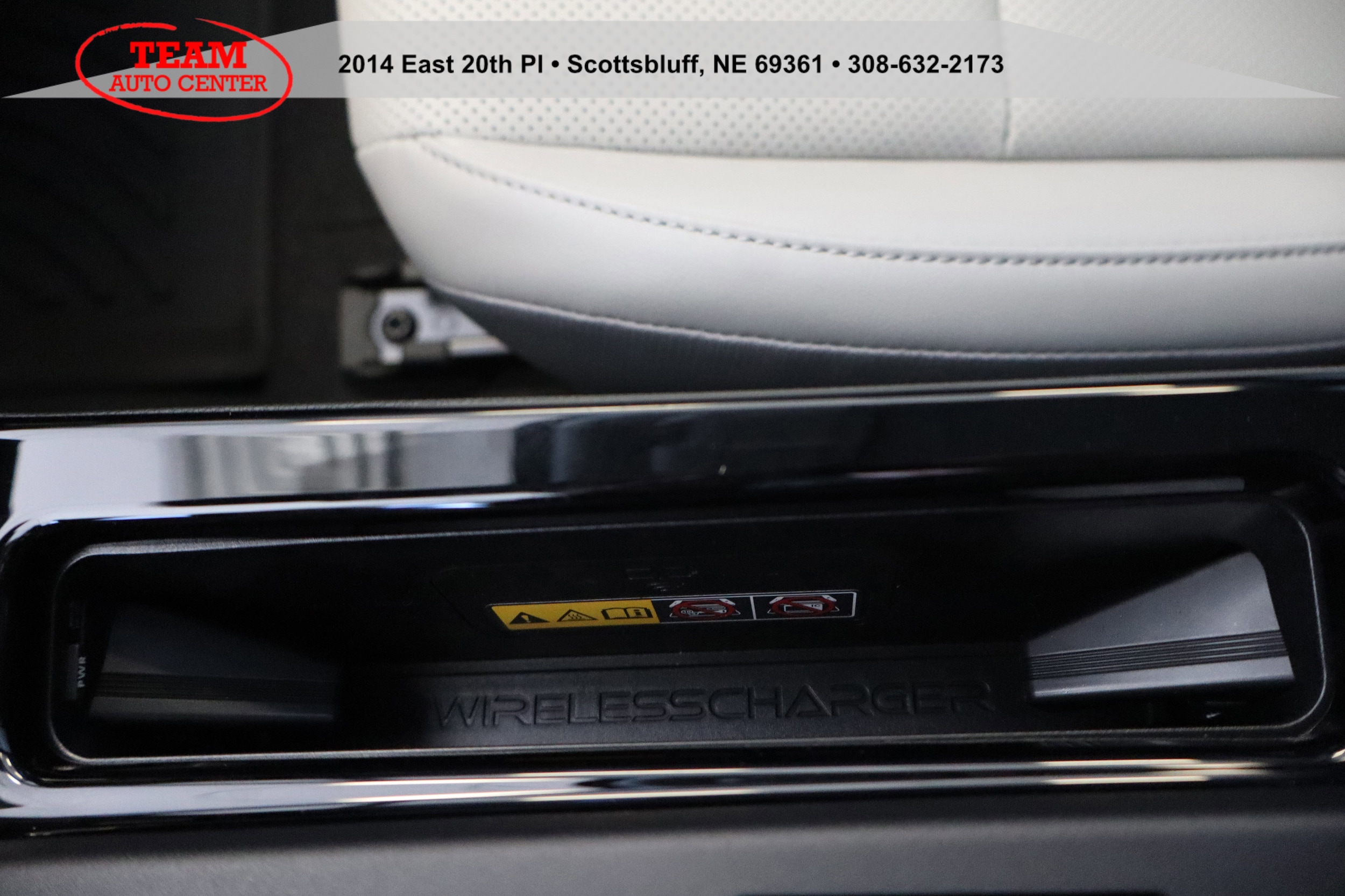 2026 Toyota Prius XLE - Photo 24