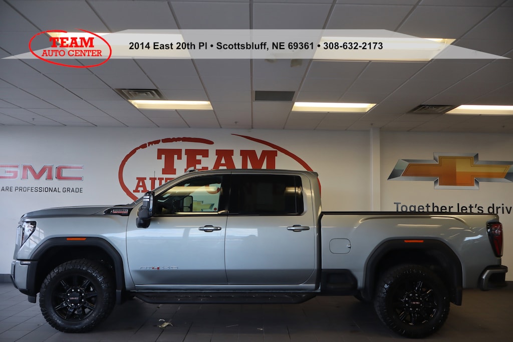 Used 2024 GMC Sierra 2500 HD AT4 Truck Crew Cab