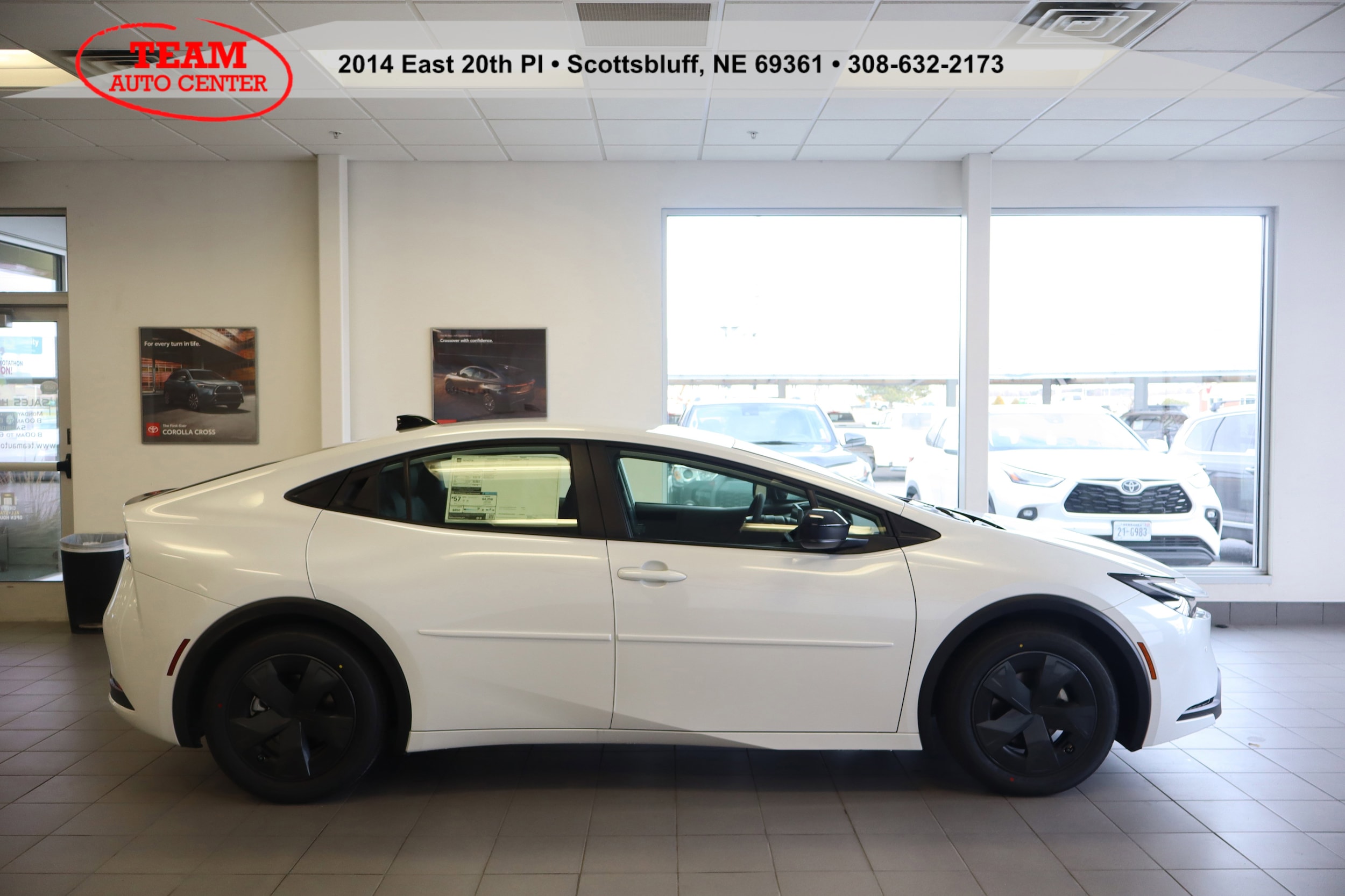 2026 Toyota Prius LE's photo