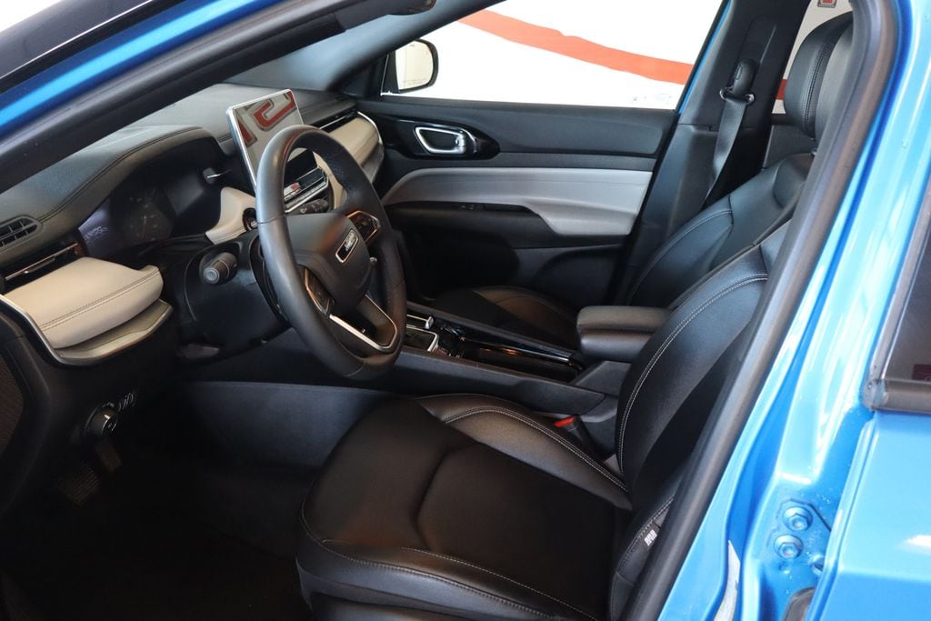 2025 Jeep Compass Limited - Photo 12