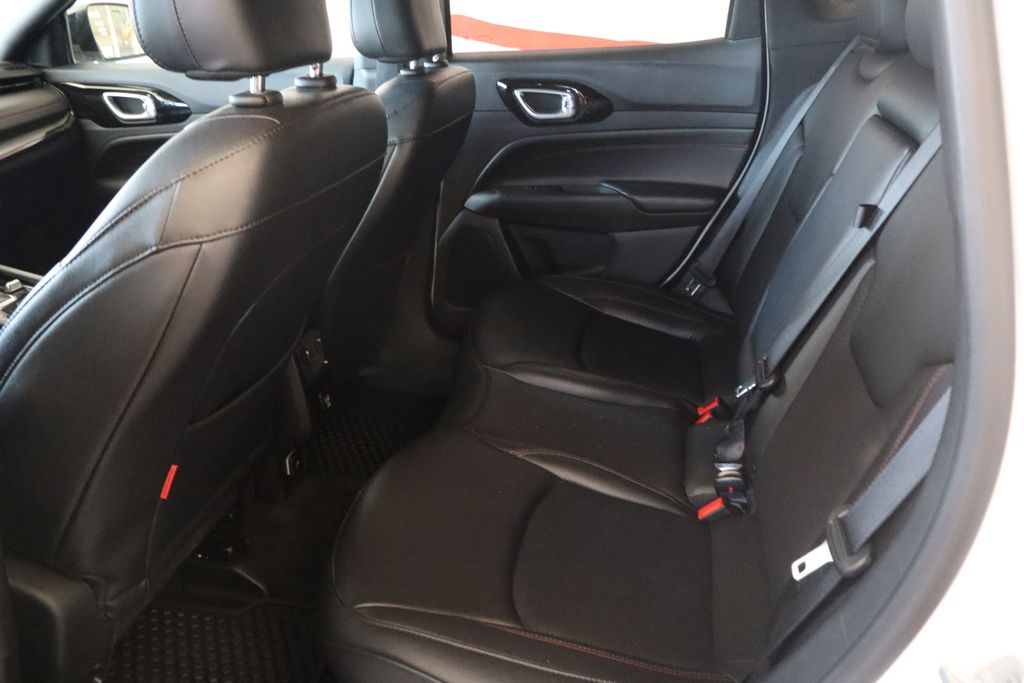2025 Jeep Compass Trailhawk - Photo 15