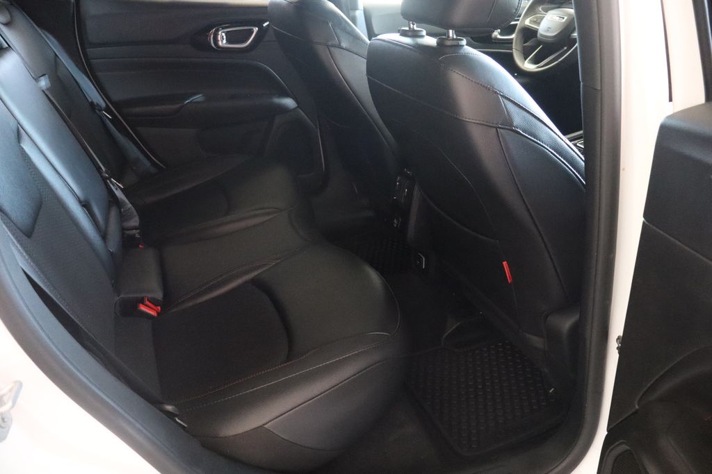 2025 Jeep Compass Trailhawk - Photo 18