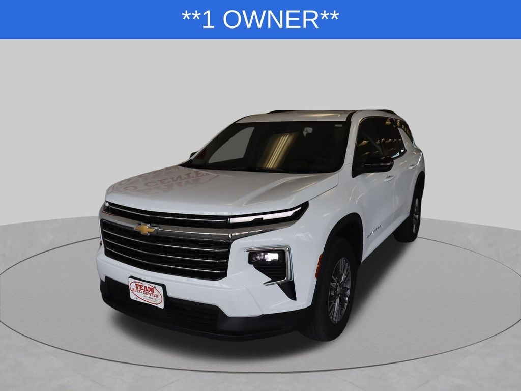 Used 2025 Chevrolet Traverse LT SUV