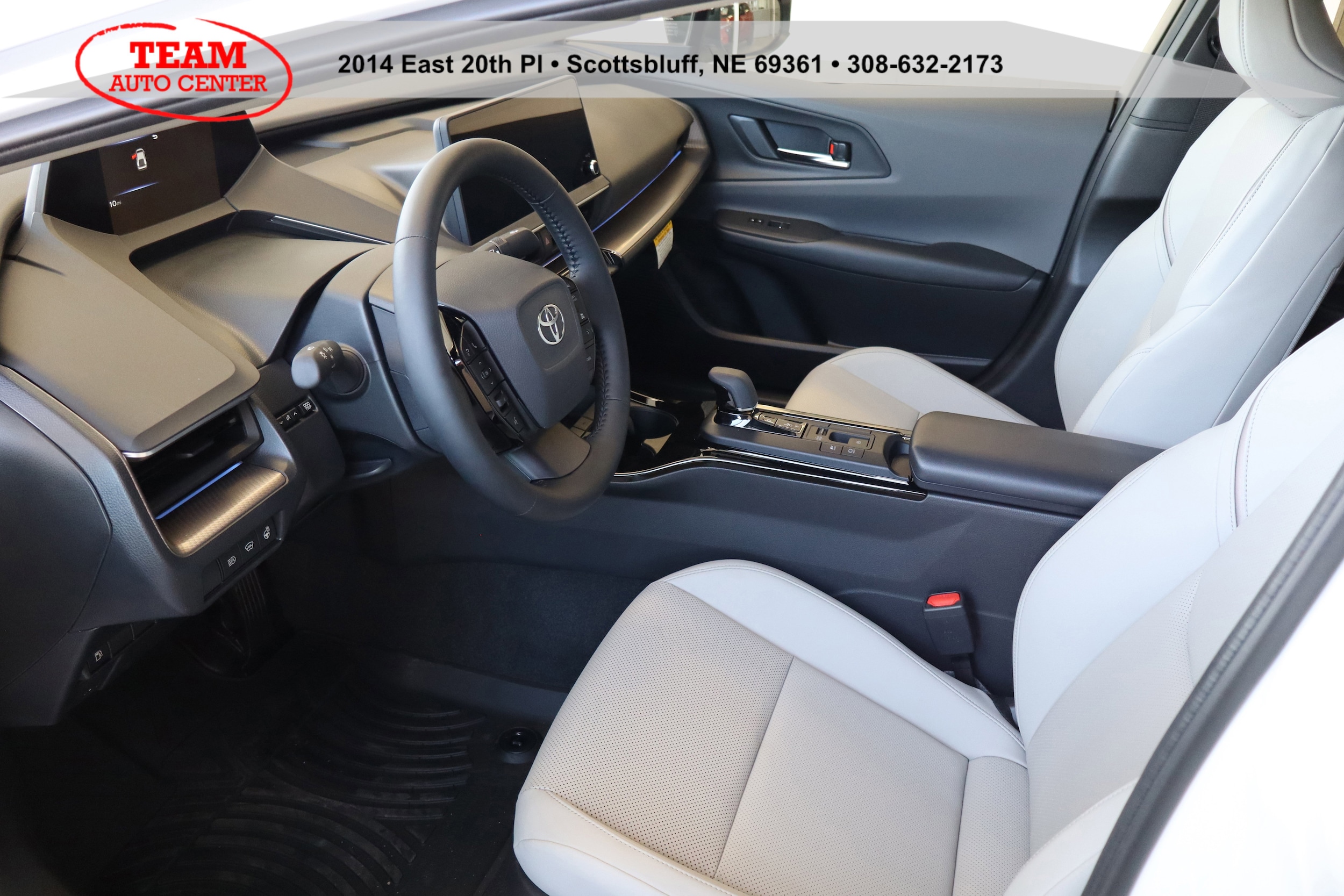 2026 Toyota Prius XLE - Photo 7