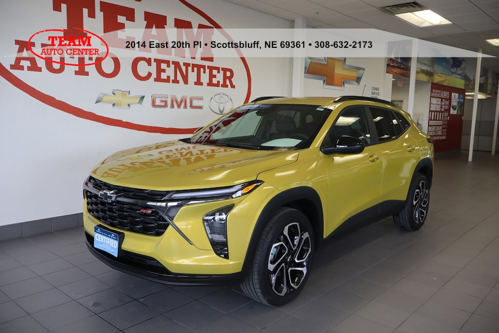 Used 2025 Chevrolet Trax 2RS SUV