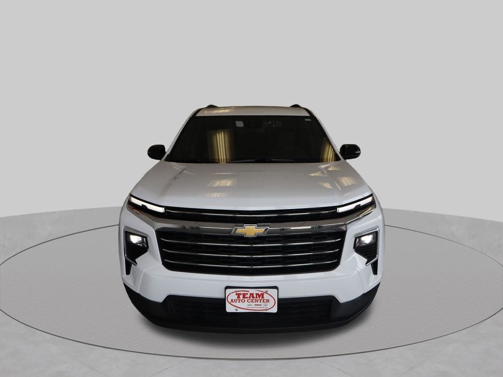 Used 2025 Chevrolet Traverse LT SUV