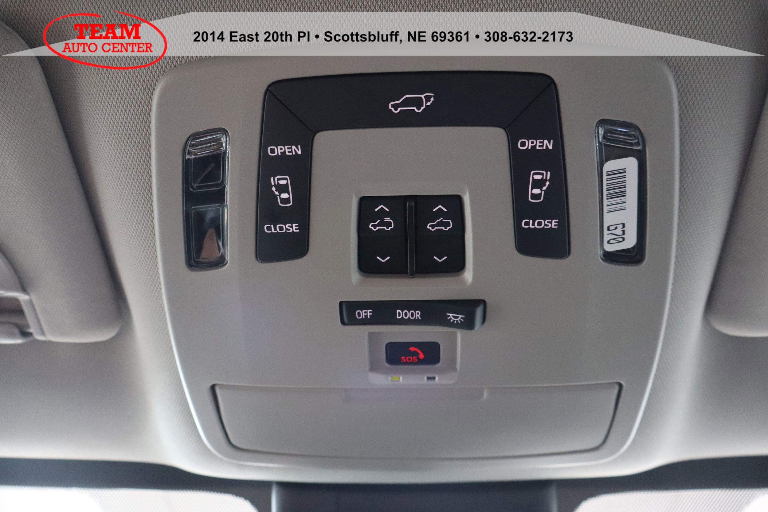 2025 Toyota Sienna XLE - Photo 32