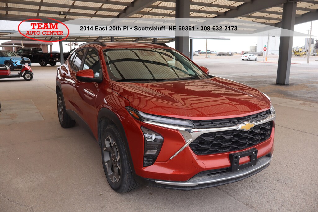 Used 2024 Chevrolet Trax LT SUV