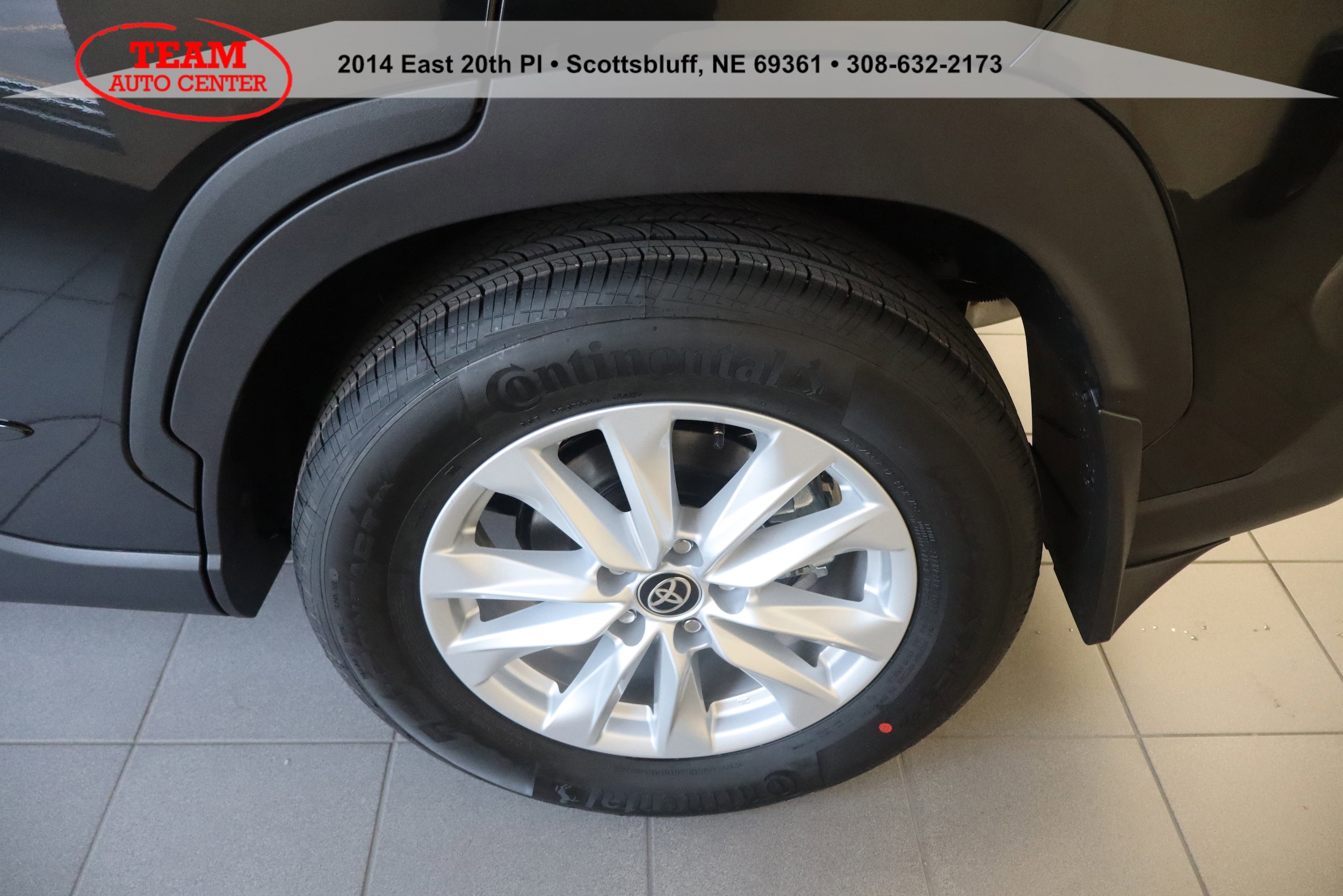 2026 Toyota Corolla Cross LE - Photo 9