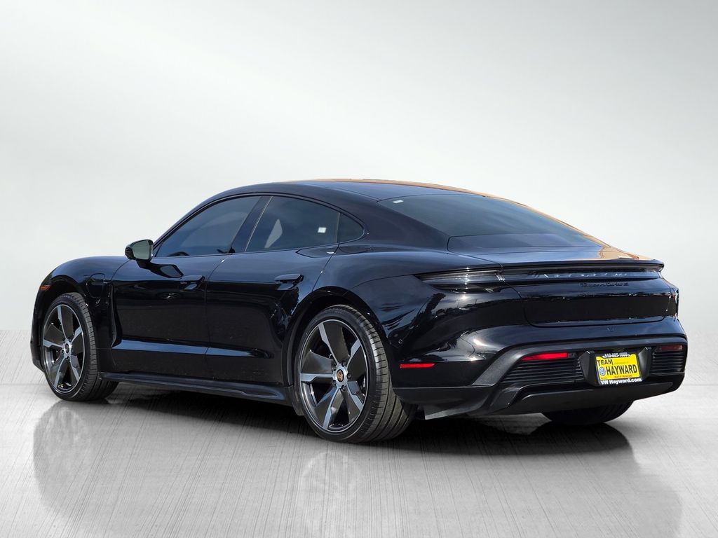 2022 Porsche Taycan Turbo S photo 5