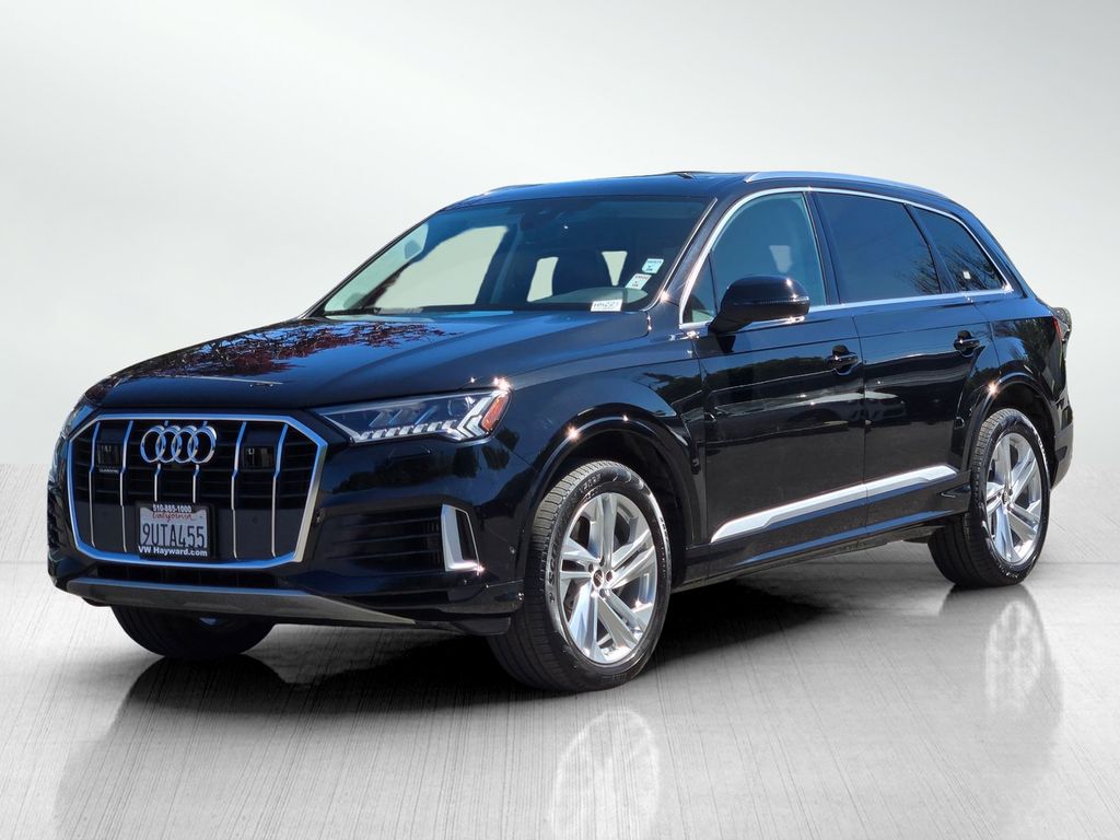 2023 Audi Q7 55 Premium Plus photo 3