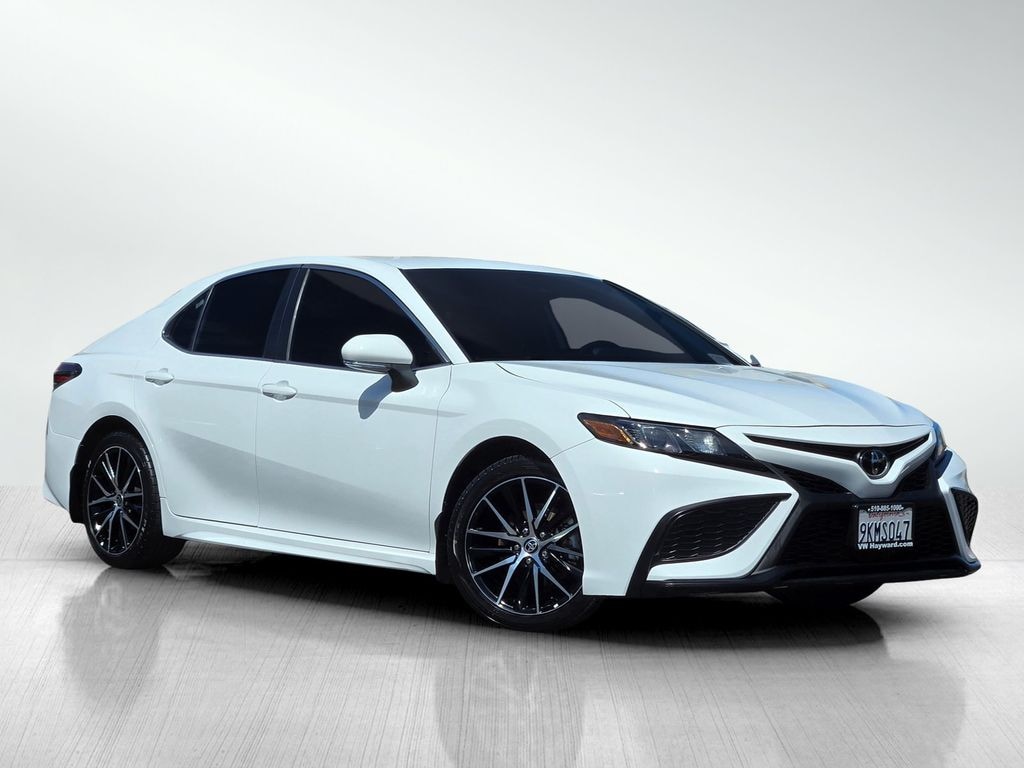 Used 2024 Toyota Camry SE Sedan