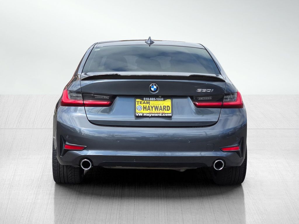 2019 BMW 3 Series 330i photo 4