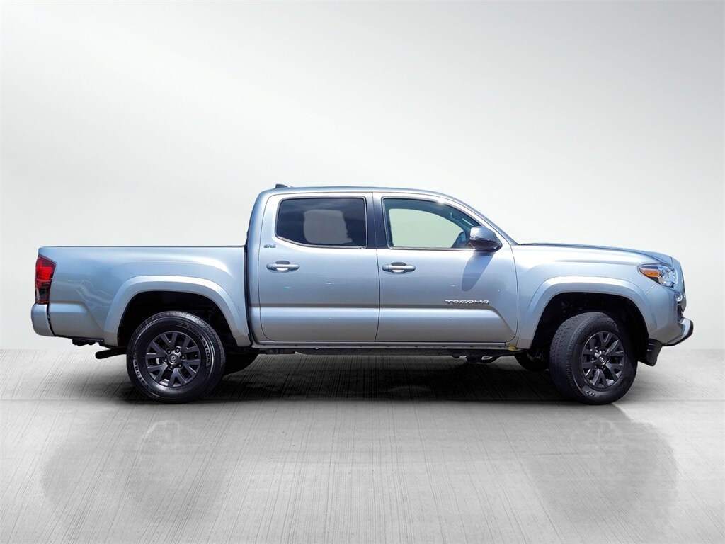 2023 Toyota Tacoma SR5 photo 3