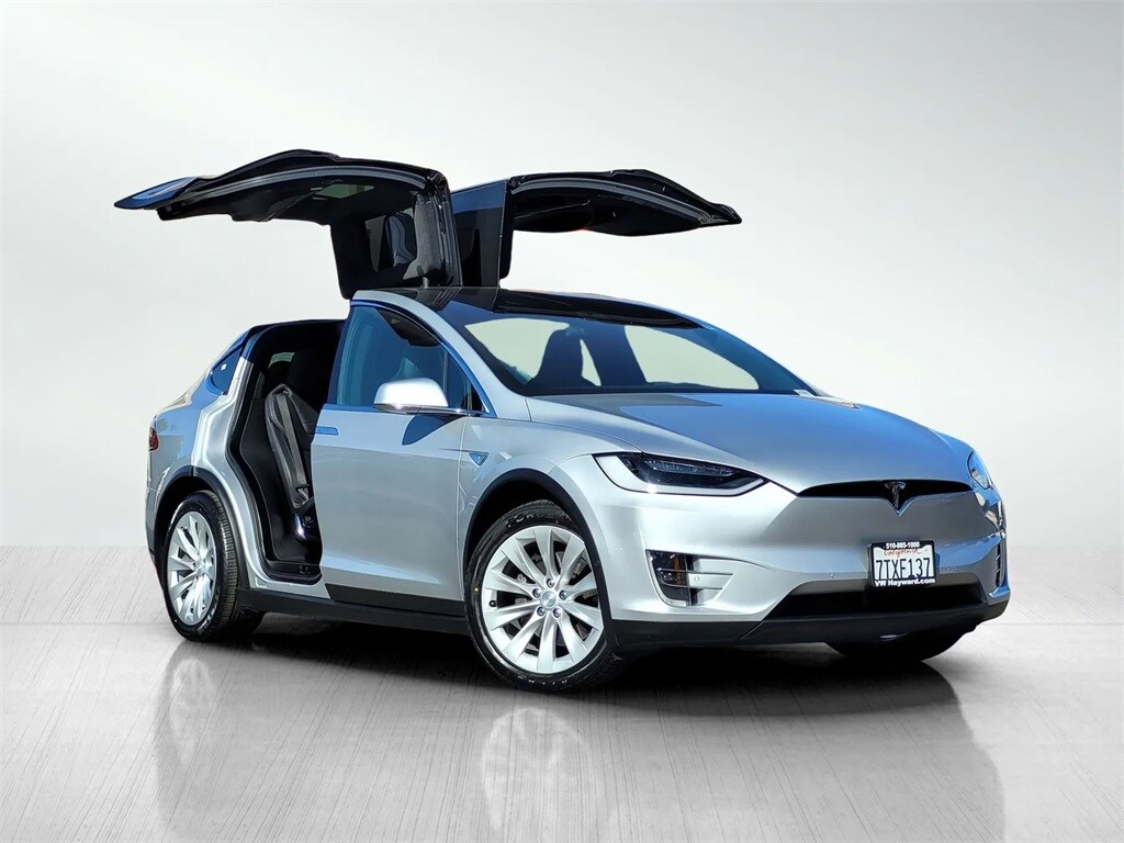 2016 Tesla Model X 90D photo 2