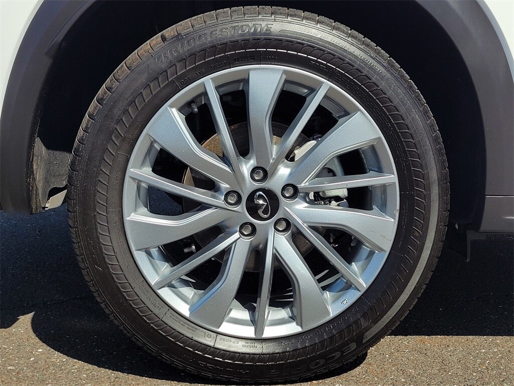 2024 Infiniti QX50 Luxe photo 4